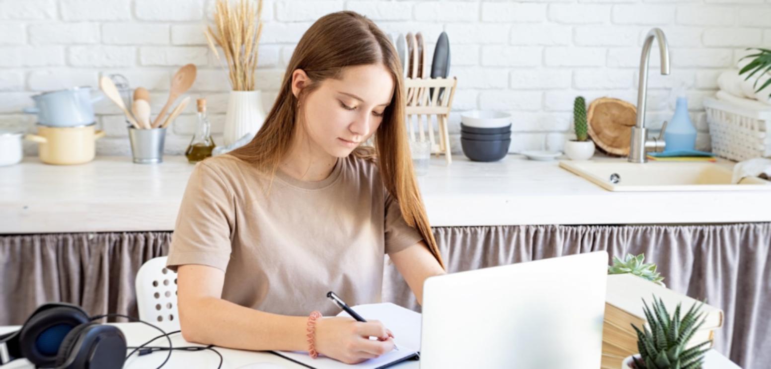 Professionelles SEO Content Writing Team bei der Arbeit